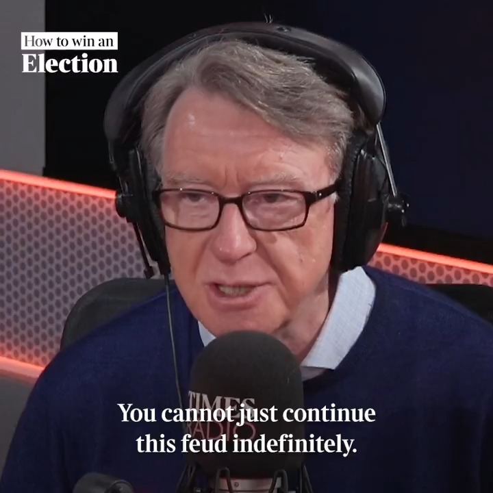 “Musk is a phenomenon...It would be unwise for Britain to ignore him.” Peter Mandelson says the government should use Nigel Farage to build bridges with Elon Musk. 🗳️ How To Win An Election 🎧 @HugoRifkind | Daniel Finkelstein | @PollyMackenzie