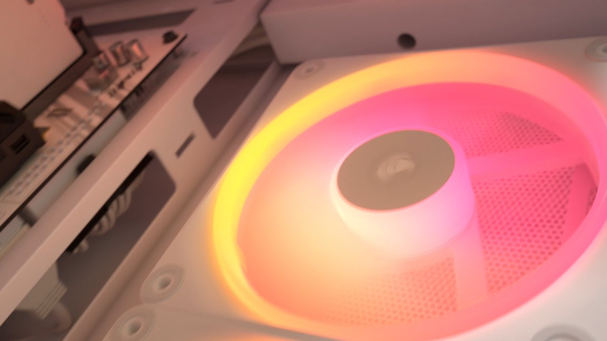 Welcome to the LX-R RGB Fan Series 🔁 Reverse flow cooling fans 💡 18 individually addressable RGB LEDs 🔗 iCUE LINK Compatible Available now: