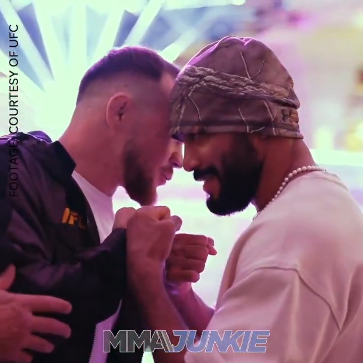 Petr Yan whispers in Deiveson Figueiredo's ear during their first #UFCMacau faceoff: Any lip readers out there? 🤔 🎥 @UFC