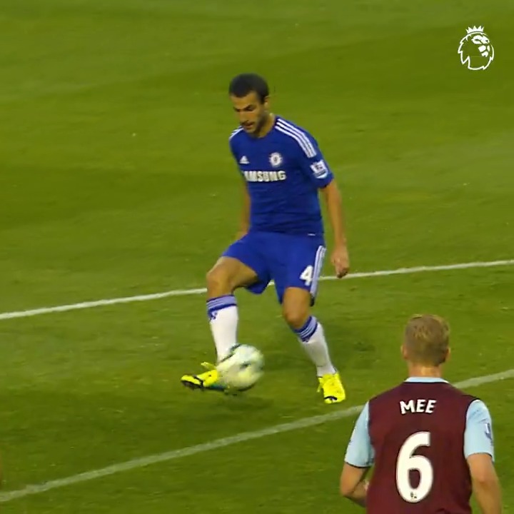 Is this pass from Cesc Fabregas the best assist in Premier League history? 💫 Enjoy our favourites 🍿