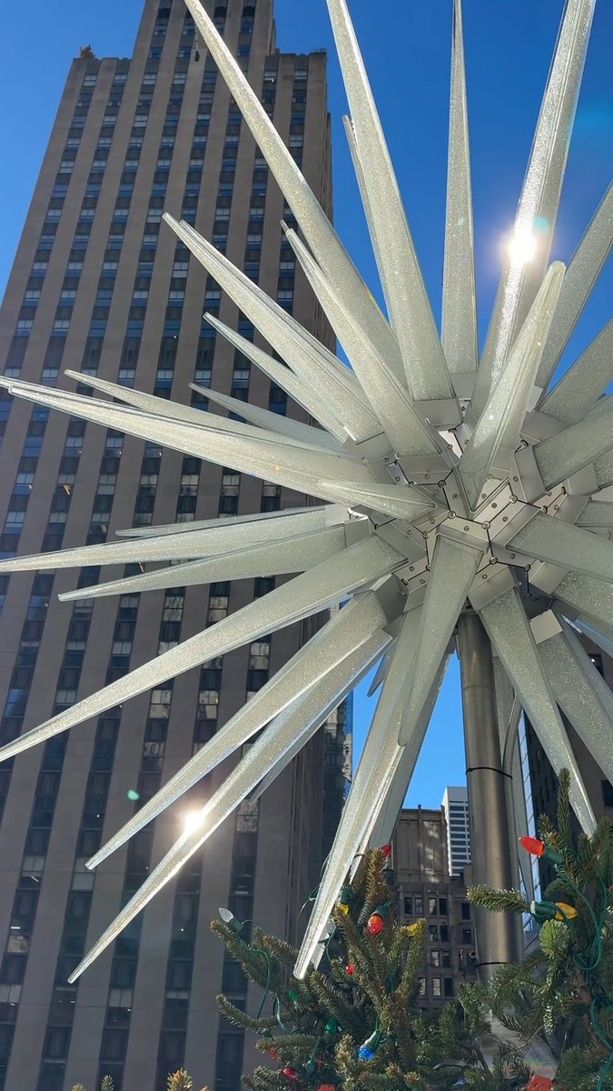 The Swarovski Star is officially sparkling on top of the Rockefeller Center Christmas Tree 🌟