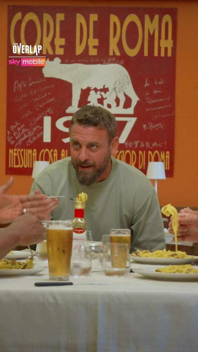 "I didn’t think Roy Keane cuts his pasta like a 7-year-old." 😂 If you're Italian, you might want to look away now… 🫣 📺 Don’t miss Episode 4 tonight at 9:00PM on Sky Max! 🍝