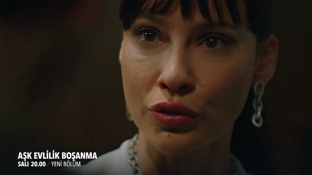 Timuçin, Naz'dan boşanmak istiyor! 😳 #AşkEvlilikBoşanma yeni bölüm fragmanı yayında. Aşk, Evlilik, Boşanma