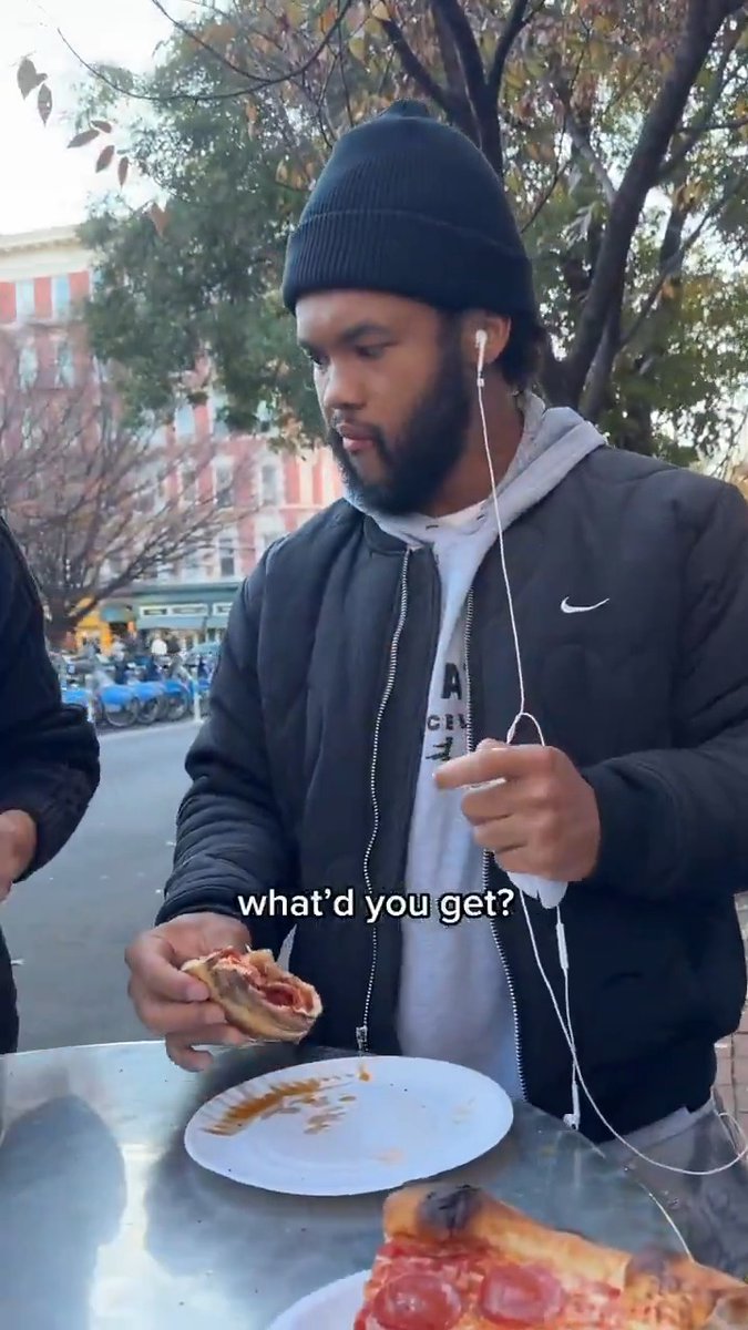 Bro had no idea he was with Kyler Murray... Imagine finding out you just ate pizza with an NFL QB 🤣🍕 (via Kyler Murray)