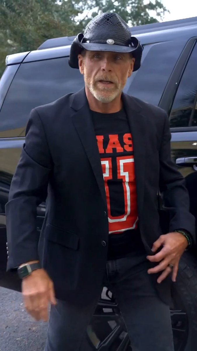 "It is do or die time for Chase U." It's a huge night for Andre Chase | twitch.tv/ChaseUniversity and #ChaseU, and Shawn Michaels is repping the red and black for tonight's #WWENXT! ๐ ๐บ 8/7c on The CW