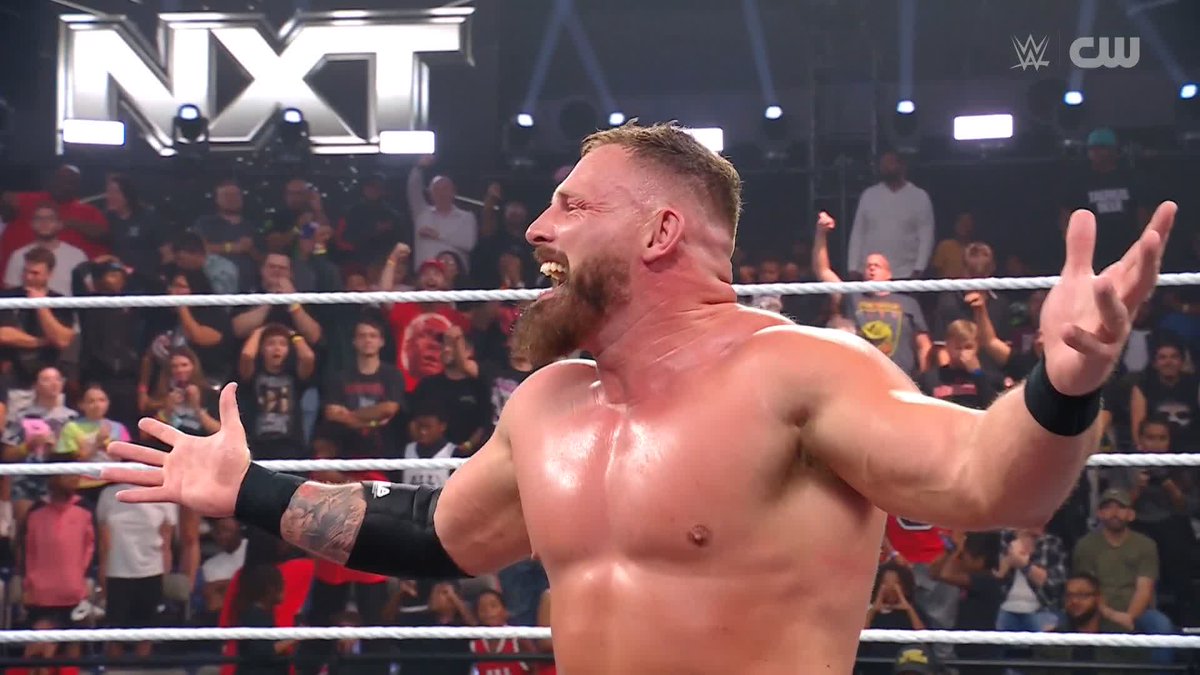 OH MY GOD. Chase U is DONE. #WWENXT