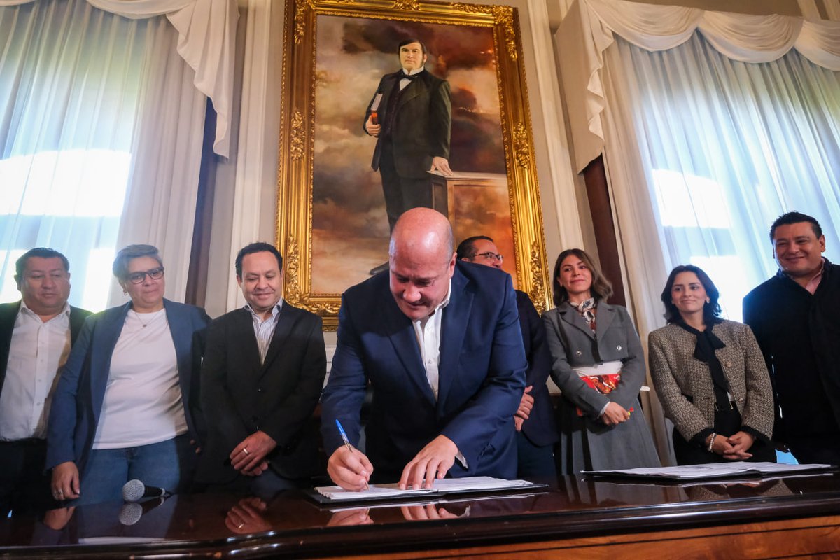 El gobernador de Jalisco, Enrique Alfaro, presentó una iniciativa para que el estado se retire del ‘Pacto Fiscal’. “Queremos seguir ayudando a los estados que más lo necesitan, pero no podemos permitir que nos sigan pisoteando”