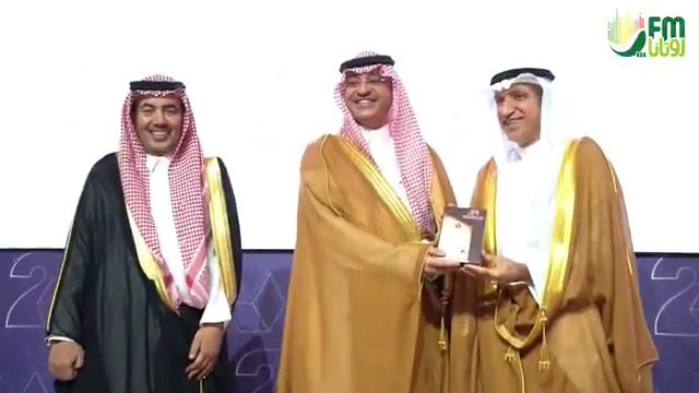 سعادة الرئيس التنفيذي لمجموعة روتانا للموسيقى الأستاذ سالم الهندي يتسلم درع تكريم #روتانا الراعي والداعم لملتقى المسؤولية الاجتماعية الثاني 2024 من معالي مساعد وزير الإعلام د. عبدالله المغلوث سالم الهندي عبدالله المغلوث