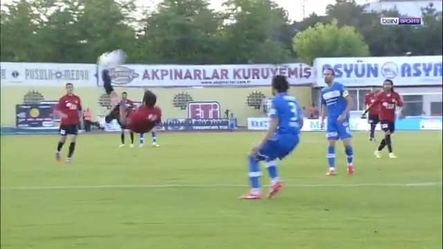✨ Özgür Çek’ten sansasyonel bir röveşata golü! ⚽ Süper Lig tarihinde atılan unutulmaz goller, sizlerle... | #beINSPORTS