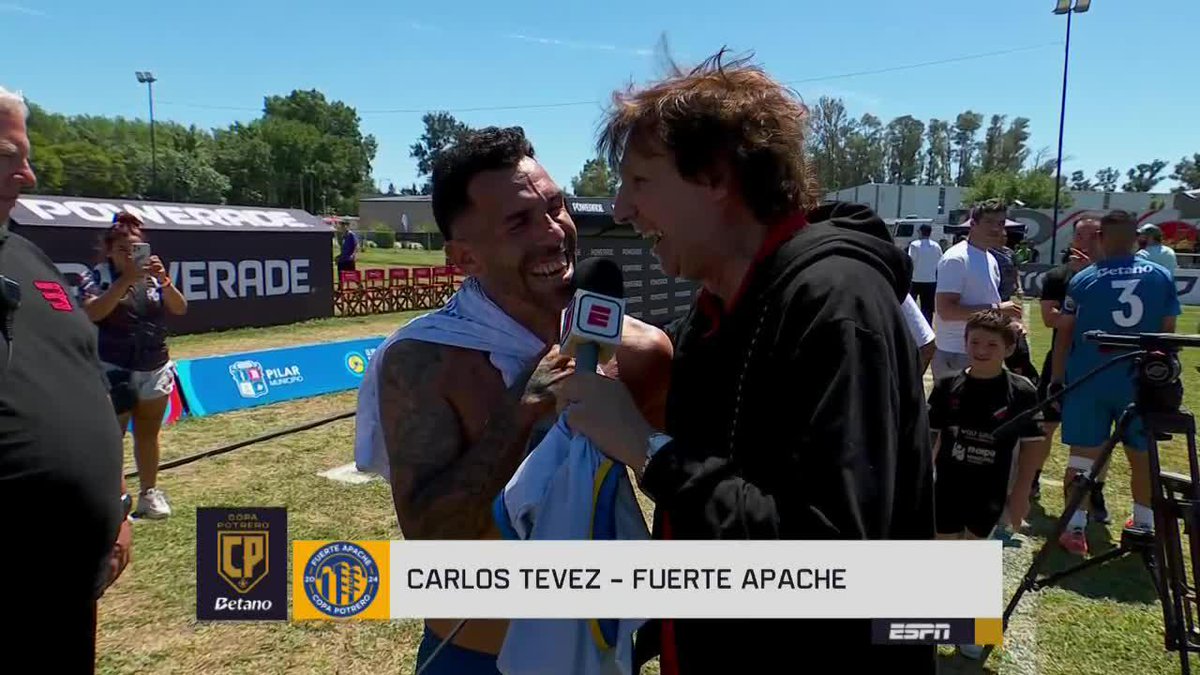 “NANANANA NANANANA EEE CARLOS TÉVEZ”. Ufff, nostalgia pura. 🥹🇦🇷