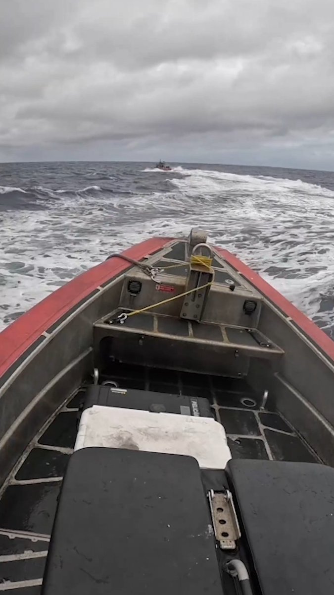 USCGC Munro (WMSL 755) recently offloaded over 29,000 lbs of cocaine, valued at $335.8 million. Read more here: Attached, video of one of the 11 drug interdictions undertaken in the Eastern Pacific Ocean. #USCG #DrugInterdiction #Munro #LE #CoastGuard