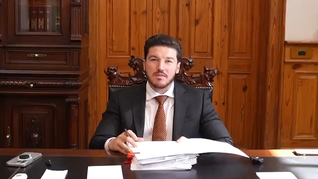 A Samuel García le urgen 17 mil 500 millones más de deuda, sin aclarar qué hizo con $ extra federal, porqué Nuevo León es Estado más endeudado, dónde están miles de millones no enviados a Municipios, despilfarros y otros excesos.
