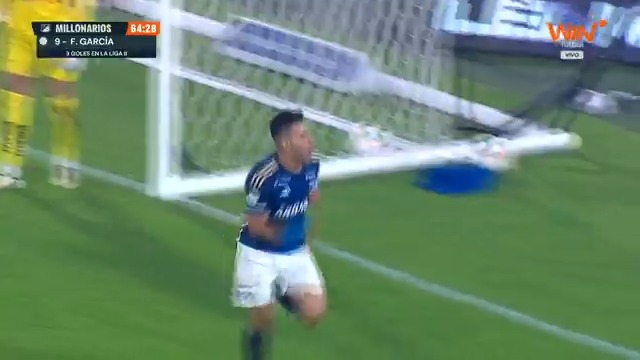 Que LINDA noche… Lo trabajamos todos en la cancha y lo gozamos JUNTOS Ⓜ️. #VamosMillosQuerido 💙🤍💙✊