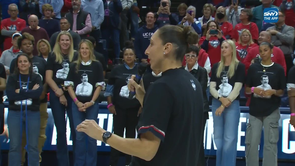 Diana Taurasi pays tribute to Geno Auriemma
