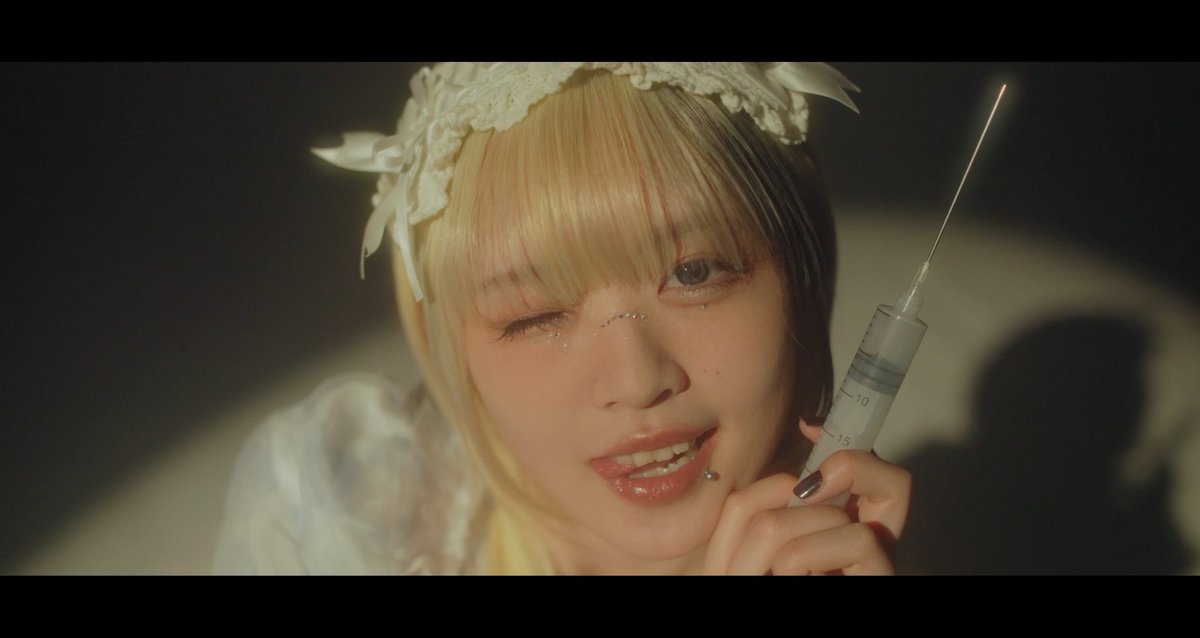 PaleNeØ、12/4(水)に発売されるデビューアルバム『SCØRE』より、 11曲目に収録されている「CRAZY & NOiSY & CUTiE MAGiC！」のMusic Videoを公開します💥 PaleNeØ - CRAZY & NOiSY & CUTiE MAGiC！ (Official Music Video) ⬇️Full Version お楽しみいただけたら幸いです☕ #PaleNeØ #PaleNeO #パレネオ #SCØRE #クレマジ