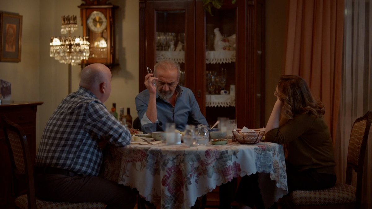 Yarin yarasına kar etmez tuzlar, Lokman şu halıma bakıp şaşıyor… #İnciTaneleri Sabahat Akkiraz 🙏 @kanald @bkmonline