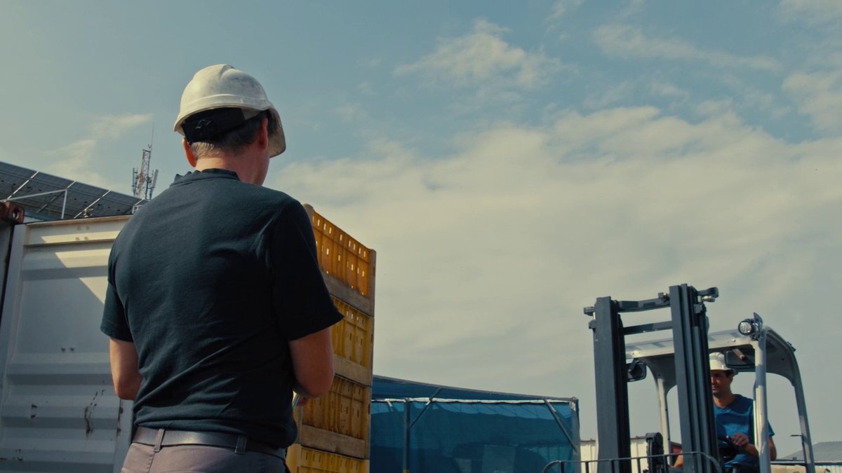 Go beyond boundaries—experience an adaptive cloud with extendable global infrastructure that gives you the flexibility to run workloads wherever you choose: #MSIgnite #MicrosoftAzure