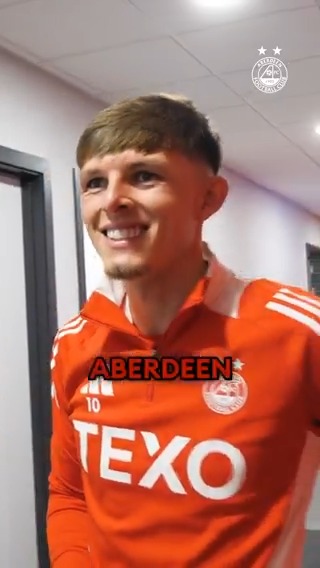 Complete the chant 🤔