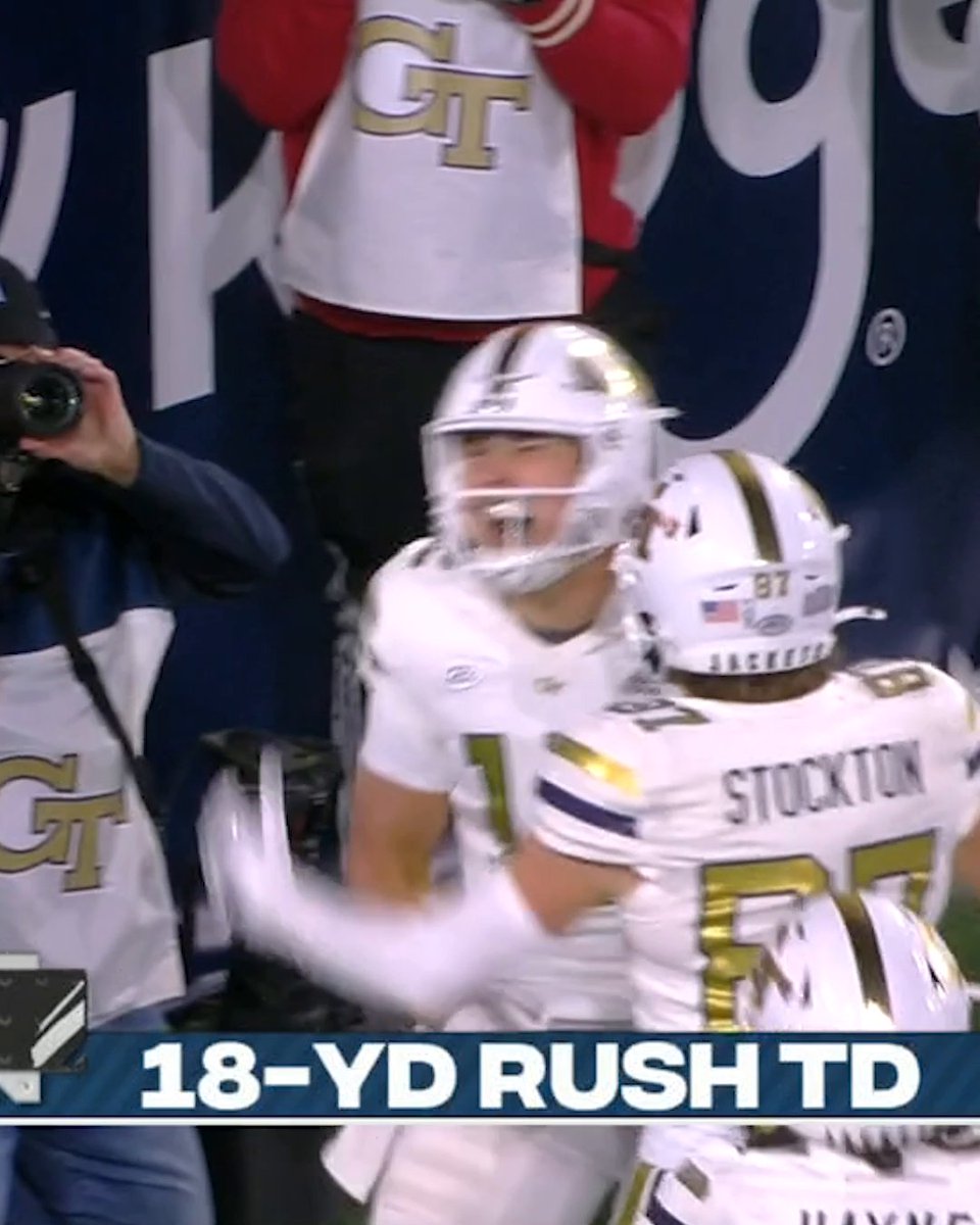 The true freshman has ice in his veins 🥶 AARON PHILO GAME-WINNING DRIVE 🐝 Georgia Tech Football