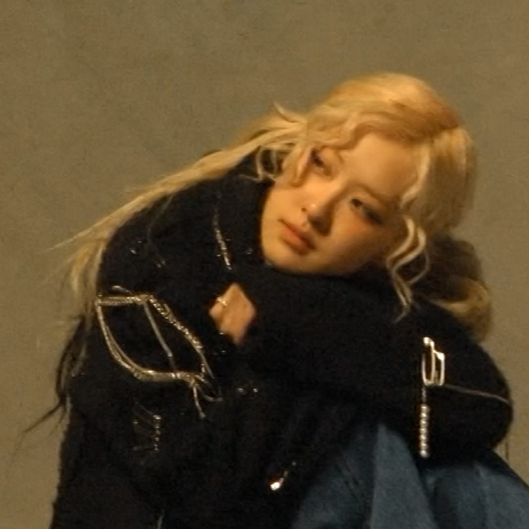 ROSÉ - ‘number one girl’ M/V OUT NOW! ∙ ∙ #ROSÉ #로제 #number_one_girl #THEBLACKLABEL #더블랙레이블