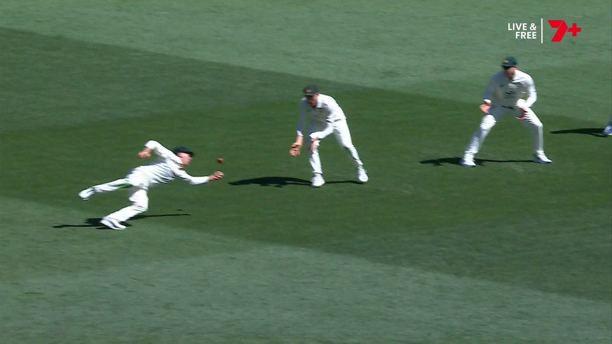 That was unreal! A tag team effort from Nathan McSweeney and Marnus Labuschagne to pull off an unbelievable catch 🤯 #AUSvIND