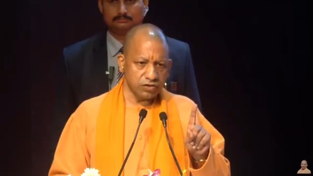 हम लोगों ने बहुत ही स्पष्ट रूप से कहा कि उत्तर प्रदेश की 25 करोड़ जनता हमारे परिवार का हिस्सा है और कोई भी भेदभाव उनके साथ नहीं होना चाहिए... उसी का परिणाम है कि गत 7.5 वर्षों में 7 लाख से अधिक नौजवानों को प्रदेश सरकार में हम सरकारी नौकरी देने में सफल हुए हैं...