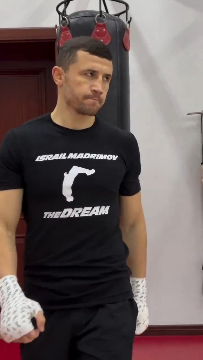 𝐓𝐡𝐞 𝐃𝐫𝐞𝐚𝐦 putting the work in 💫 🎥 Israil Madrimov | #Usyk2Fury | #RiyadhSeason | December 21, live on DAZN | Click link in bio to buy | TURKI ALALSHIKH