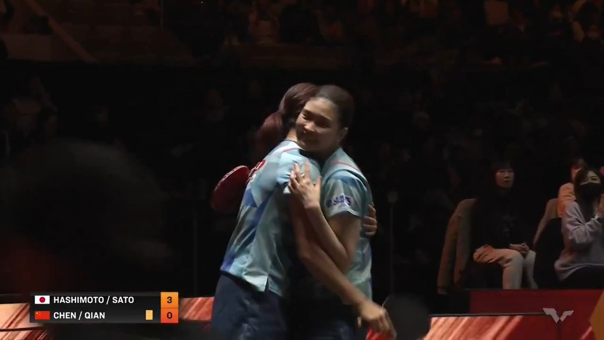 世界最強のカットマンペア 佐藤・橋本が中国勢を連破👊💥 決勝の相手はミキハウス所属の後輩 #大藤沙月/#横井咲桜 ペア🎌✨ #WTTファイナルズ福岡 2024🇯🇵 ■女子ダブルス準決勝 🇯🇵#佐藤瞳/#橋本帆乃香 3-0 陳幸同/銭天一🇨🇳 12-10/11-9/11-6 LIVE配信・トーナメント表▶️
