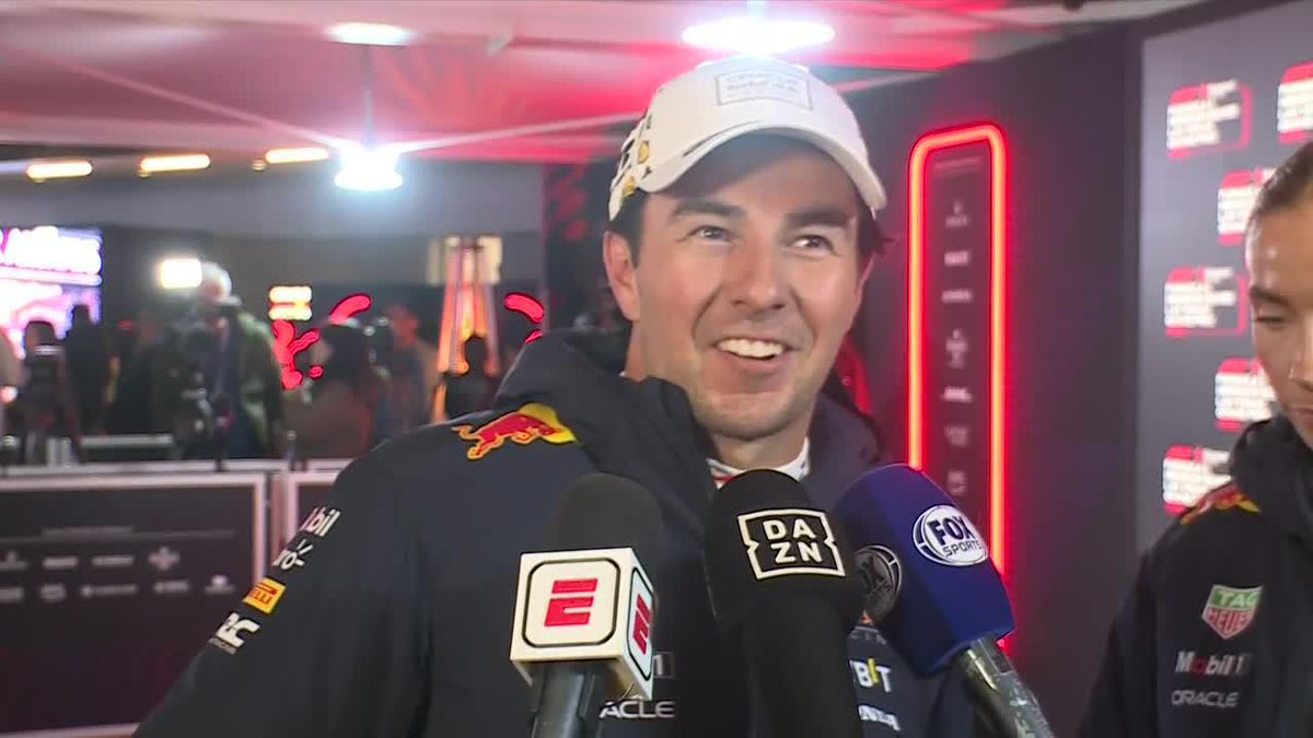 Checo: "Lo que sí se nota muchísimo alrededor de todo el circuito es el olor a marihuana" 😂😂😂😂😂😂😂😂 #Formula1 #F1 #LasVegasGP