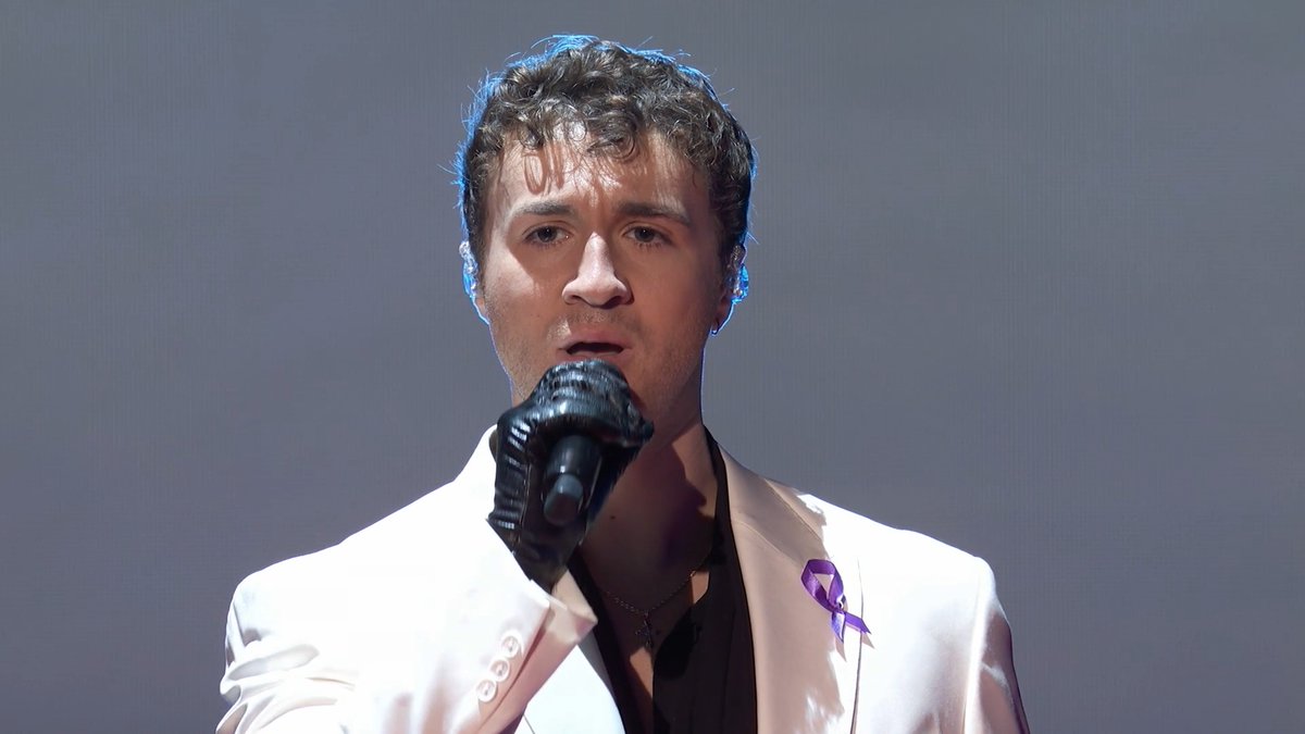 Jeremy Beloate kicks off Team Snoop's Playoffs by singing "The Impossible Dream" to the rafters! #TheVoice is all-new MONDAY 8/7c on NBC Entertainment and streaming on Peacock.