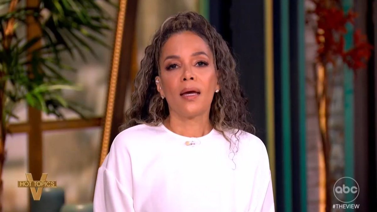 Sunny Hostin had to read ANOTHER legal retraction on The View... She had to correct for their lies about Matt Gaetz and Pete Hegseth... AGAIN. That's the 3rd time this week! 🤣🤣🤣 Someone needs to sue these people into oblivion already.