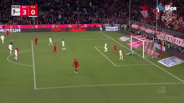 Harry Kane topu havada muhteşem kontrol ediyor ve hat-trick yapıyor. 🤯