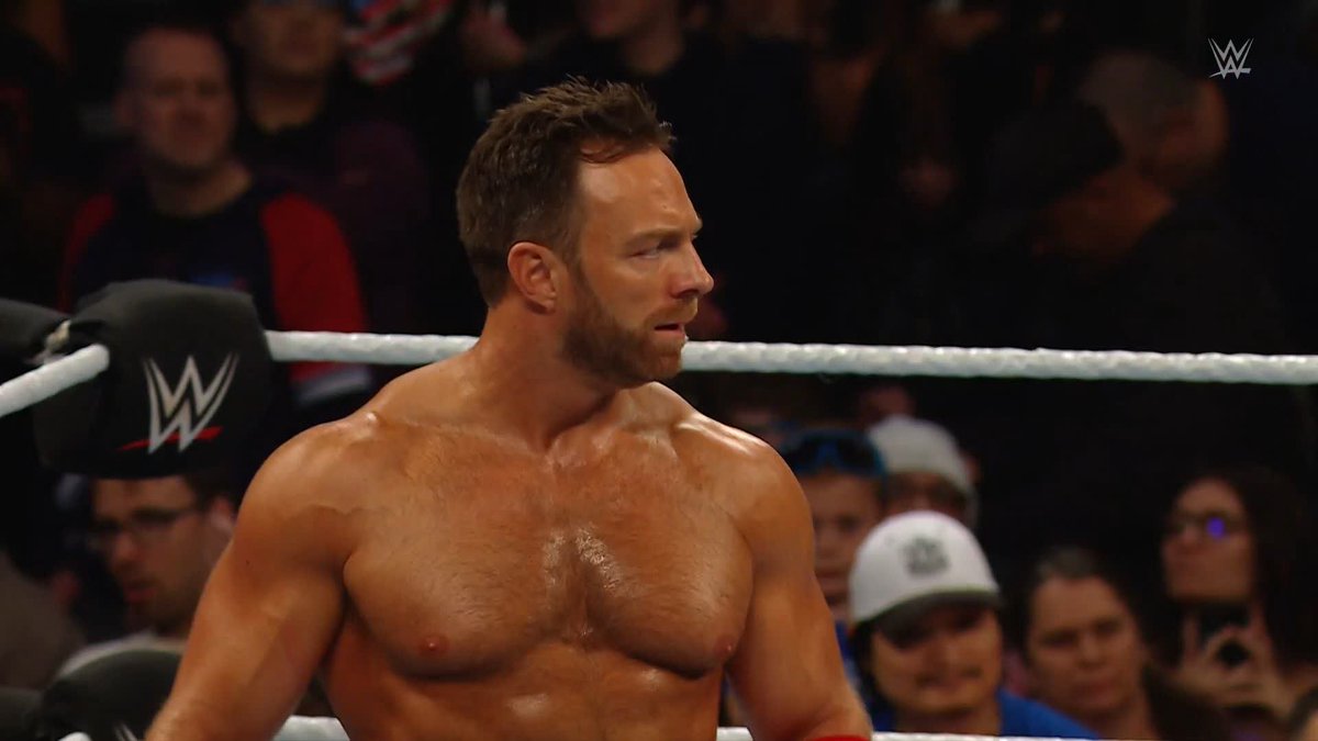 .Shinsuke Nakamura's message for LA Knight was the perfect distraction! SANTOS ESCOBAR💀🇲🇽 took full advantage 👊 #SmackDown