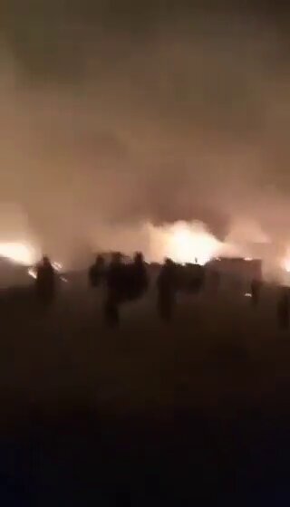 🔴 Pakistan’ın Kurram bölgesinde dün gece meydana gelen mezhep çatışmalarında 37 kişi hayatını kaybetti. ▪️İran destekli Zeynebiyyun Tugayları köyleri ateşe verdi.