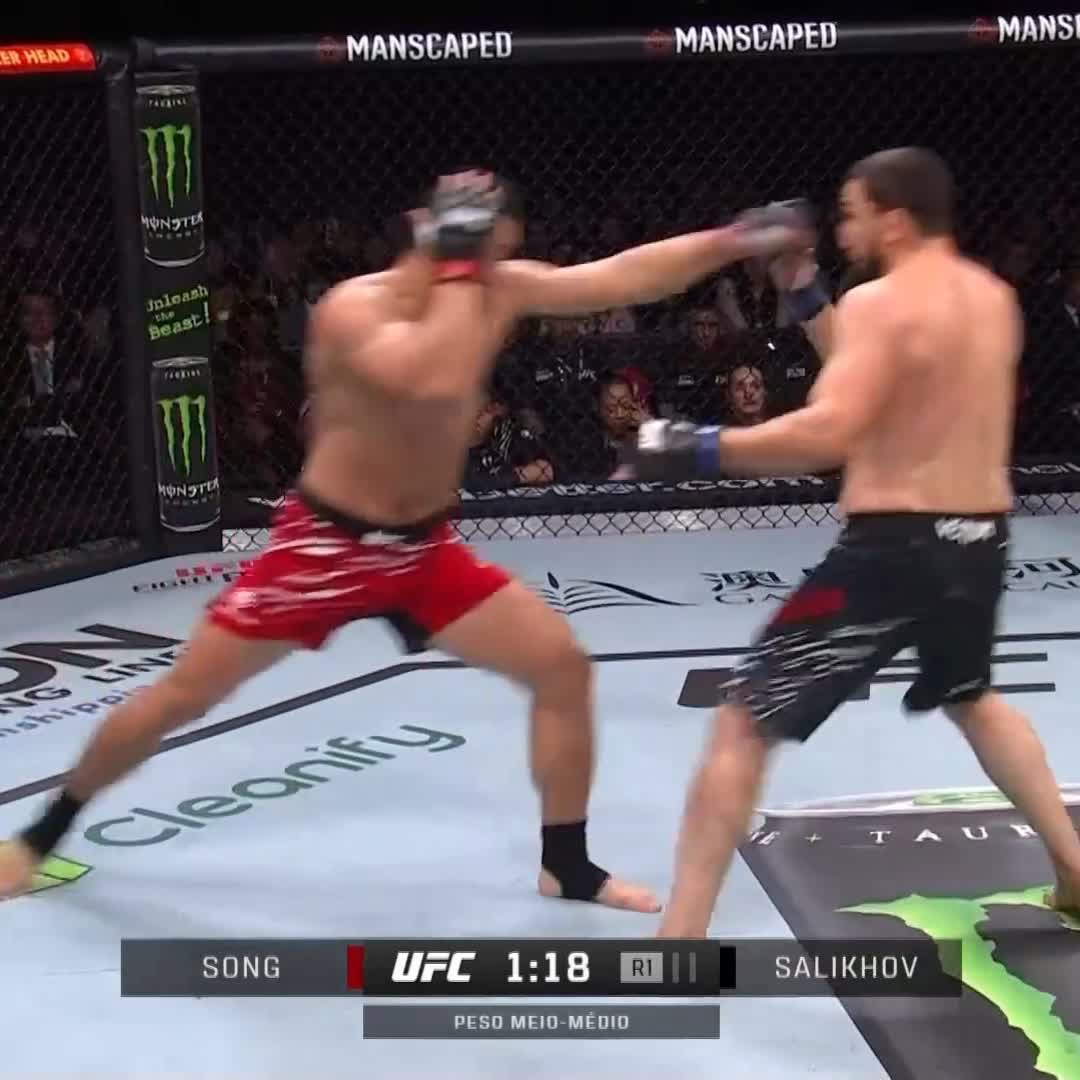 ESPETACULAR: O nocaute via chute rodado de 🇷🇺 Muslim Salikhov, o "Rei do Kung Fu", sobre 🇨🇳 Song Kenan em pleno UFC Macau, na China. #UFCBR #UFCMacao