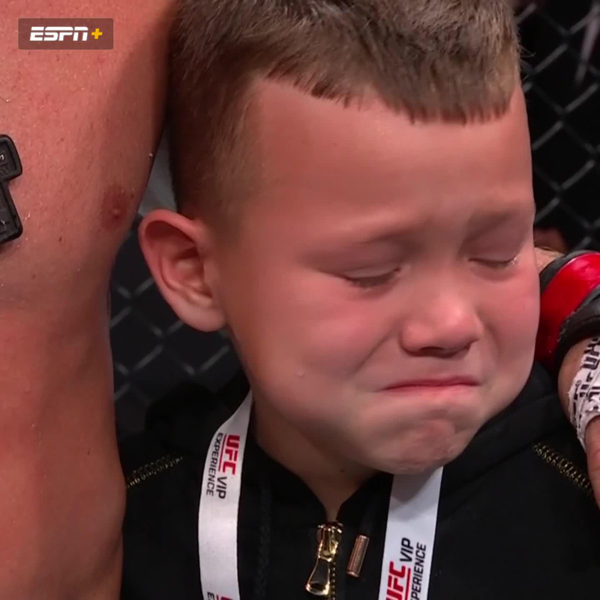 "I'm very happy that my dad won!" Petr Yan's son was emotional after his dad got the victory at #UFCMacau 🥹