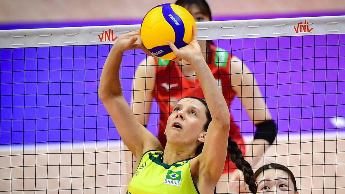 MACRIS 🇧🇷 🔥 Back in the Brazilian Superliga, the Vegan Fairy is already making an impact with Praia Clube this club season. Relive her incredible skills from the #VNL2024! 🏐 #BePartOfTheGame #Volleyball #Volei #VNL