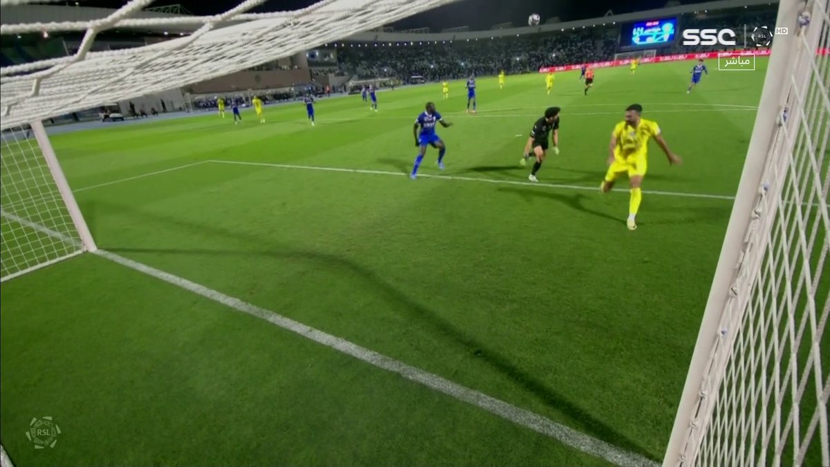 الهدف ممنوع أمام بونو.. 🚫🚫 #دوري_روشن_السعودي ⁧#الخليج_الهلال | #SSC