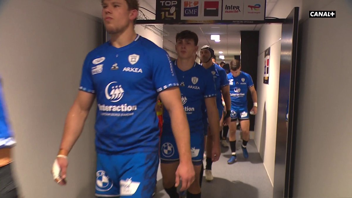 La sortie des joueurs du Rugby Club Vannes 🎶