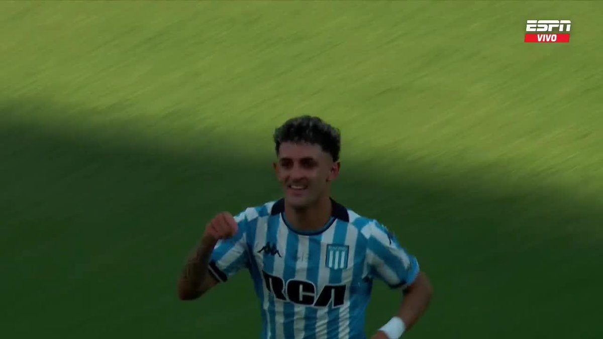 😱⚽¡EL DE LOS GOLES IMPORTANTES, AHORA SÍ ACADEMIA! Martirena ¿quiso tirar el centro? y la metió por atrás de Cassio para el 1-0 de Racing en la final. ▶️ Más 🏆 Conmebol #Sudamericana en #DisneyPlus
