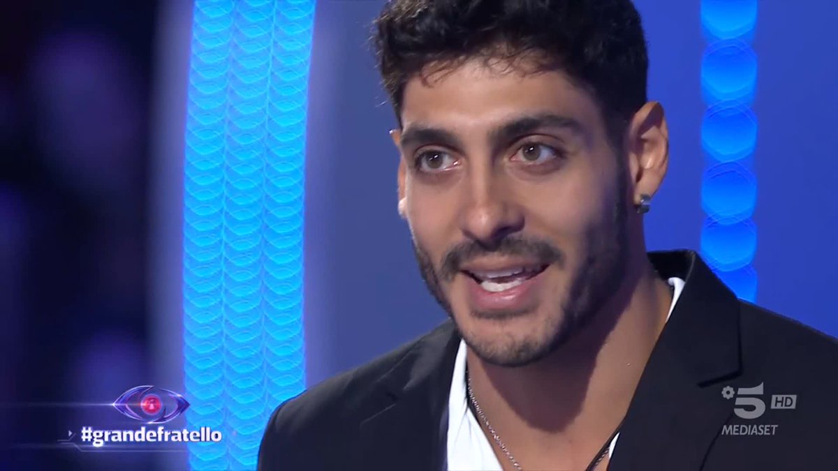 Il faccia a faccia tra Lorenzo e Javier è a questo punto inevitabile 🔥 #GrandeFratello