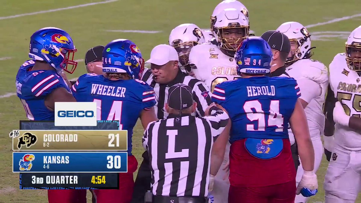 Didn’t know you were allowed to push & shove the officials 🤷🏻♂️