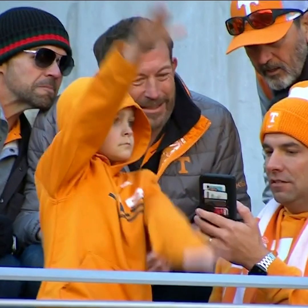 Tennessee fans doing the Gator Chomp in Neyland 😱 Vol Nation was fired up after Florida upset No. 9 Ole Miss 👀