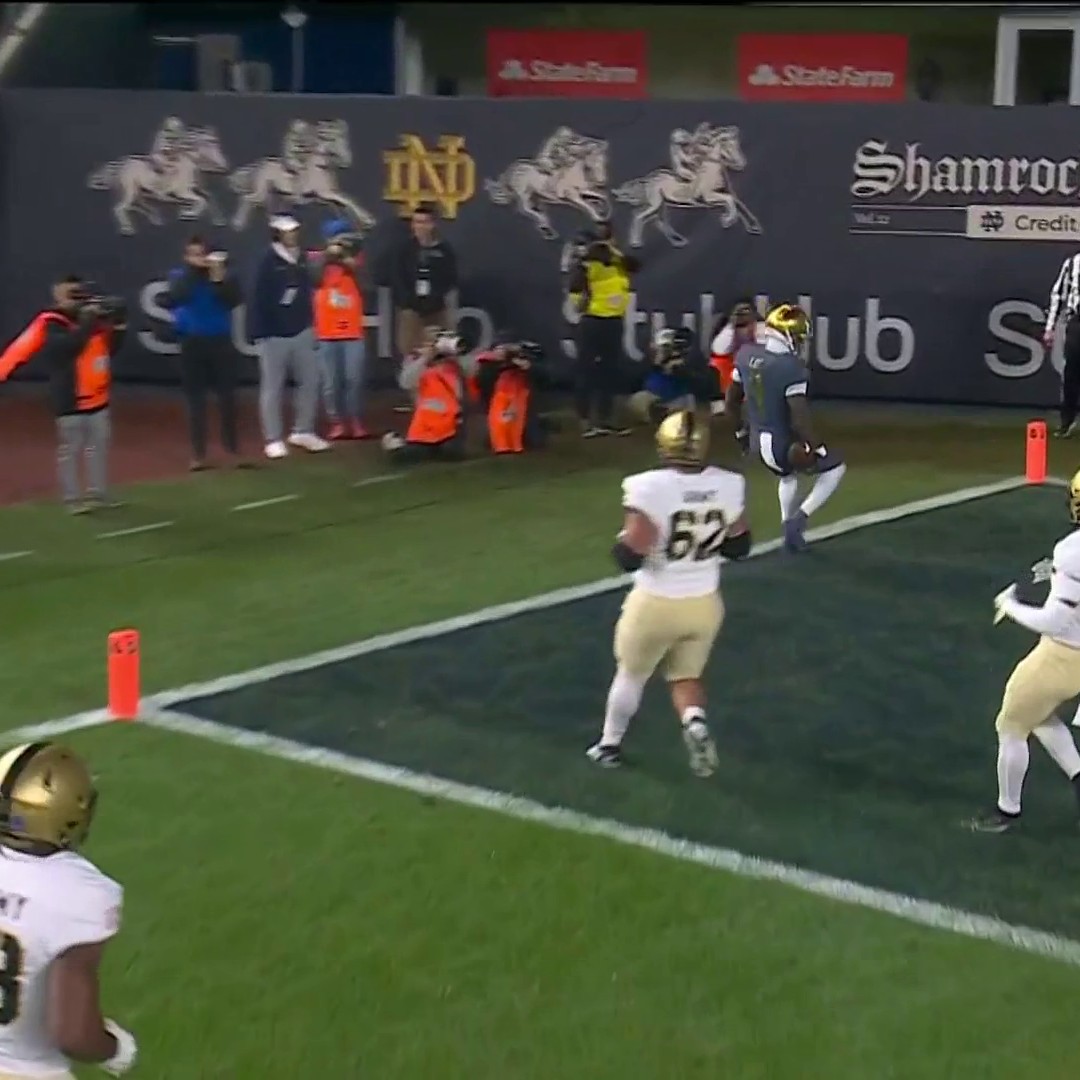 Jeremiyah Love HURDLES into the end zone! 😱 📺 NBC and Peacock