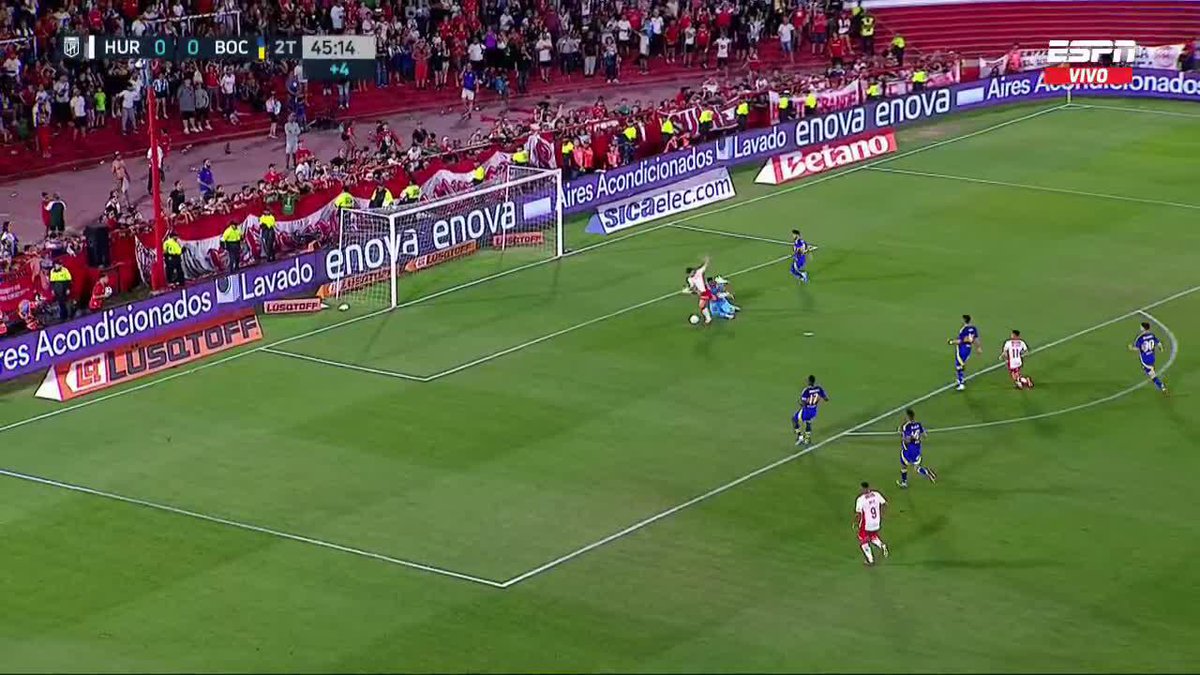 LA POLÉMICA DEL FINAL: del penal para Huracán a la falta en ataque en favor de Boca luego de ver la jugada en el VAR. ¿Qué te pareció?