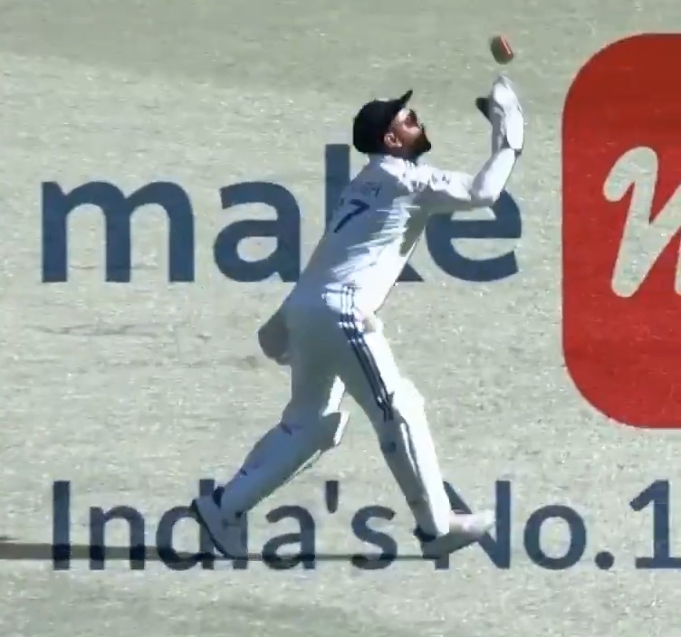 No one likes the no-look pass more than Rishabh Pant