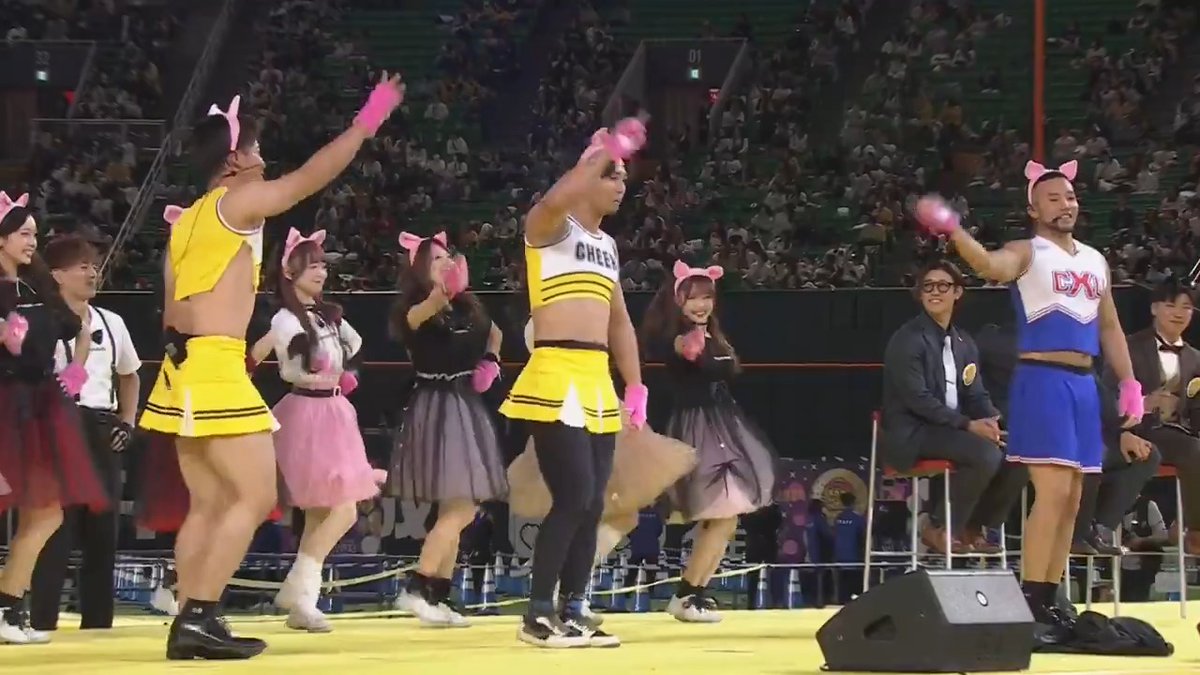 ／ VIVA タカホーパーティ！ ＼ #佐藤直樹 選手 #野村勇 選手 #宮里優吾 投手がよかよかダンスを披露🕺✨ #sbhawks #VIVAタカホーパーティ！ 👇ライブ配信はこちら