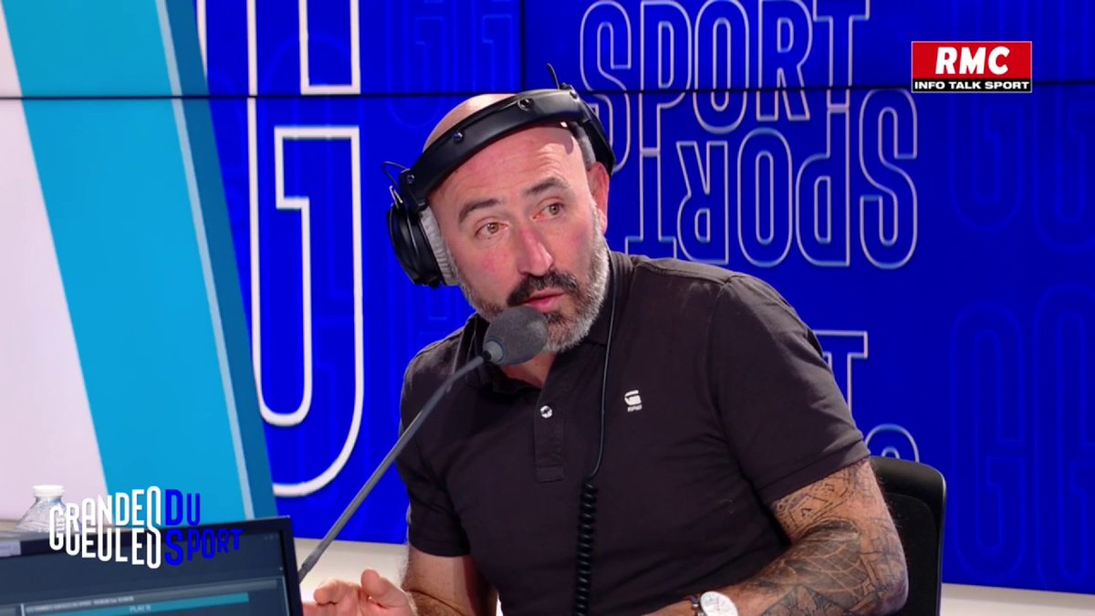 🗣💬 Jerome Pineau : "Si tu es honnête, la faute est flagrante et elle doit être sifflée. C'est l'arbitre qui est mauvais. La VAR est là pour les aider quand ils sont en difficulté. Si elle n'est pas là hier, il y a scandale contre les Marseillais."