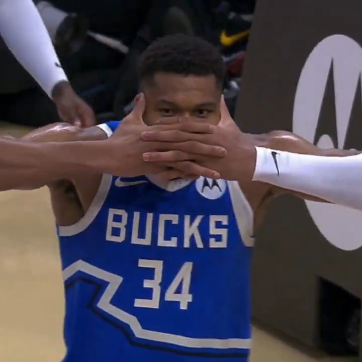 Giannis qui célèbre à la manière de Gyokeres, le buzz est mondial. 🫱🏻😈🫲🏻