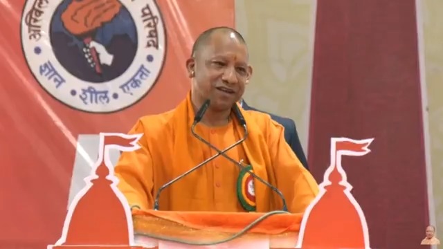 .ABVP ने अपना स्लोगन भी दिया है- ज्ञान, शील, एकता... मुझे लगता है कि ज्ञानवान बनने के लिए इससे बड़ा आग्रह कोई दूसरा नहीं रहा होगा...